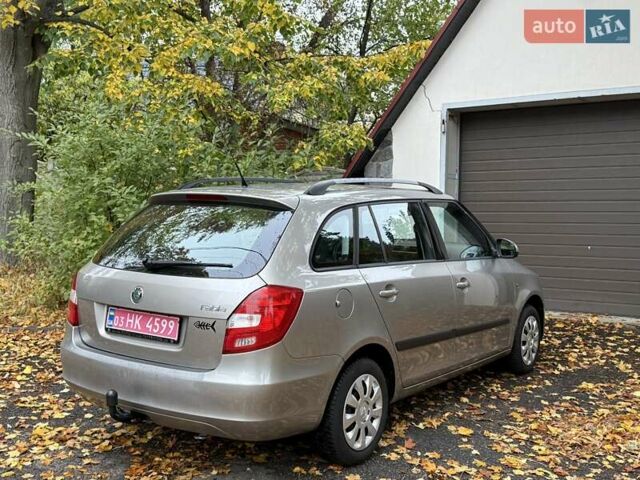 Бежевый Шкода Фабия, объемом двигателя 1.4 л и пробегом 180 тыс. км за 5450 $, фото 1 на Automoto.ua