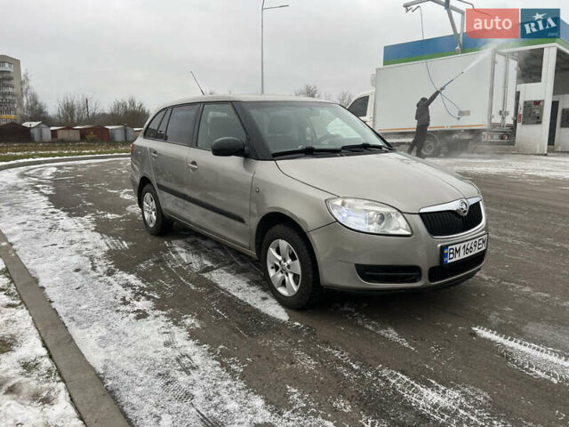 Бежевый Шкода Фабия, объемом двигателя 1.6 л и пробегом 203 тыс. км за 5350 $, фото 2 на Automoto.ua
