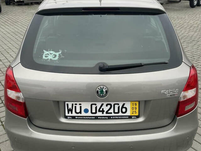 Бежевый Шкода Фабия, объемом двигателя 1.6 л и пробегом 186 тыс. км за 5750 $, фото 5 на Automoto.ua