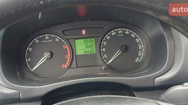 Бежевий Шкода Фабія, об'ємом двигуна 1.2 л та пробігом 195 тис. км за 4300 $, фото 8 на Automoto.ua