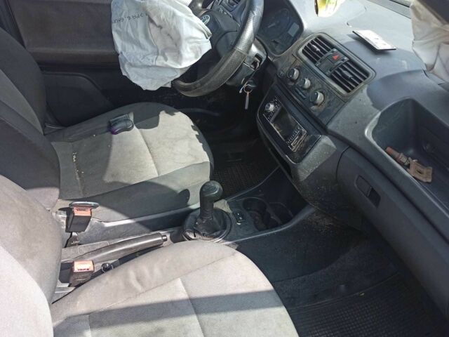 Бежевый Шкода Фабия, объемом двигателя 1.4 л и пробегом 360 тыс. км за 1500 $, фото 9 на Automoto.ua