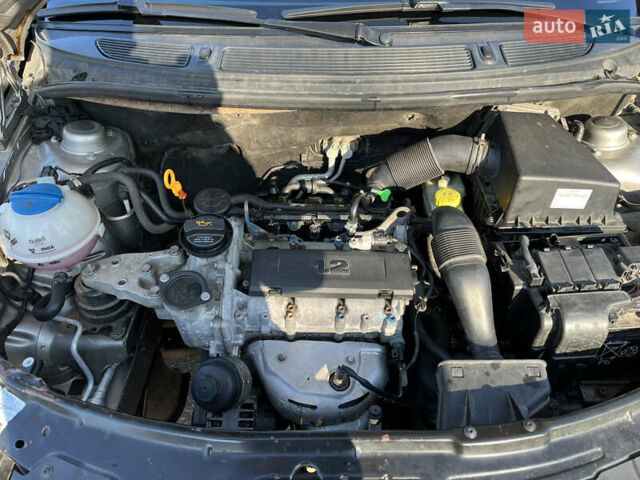 Бежевый Шкода Фабия, объемом двигателя 1.2 л и пробегом 170 тыс. км за 5500 $, фото 10 на Automoto.ua