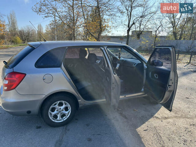 Бежевый Шкода Фабия, объемом двигателя 1.2 л и пробегом 170 тыс. км за 5500 $, фото 11 на Automoto.ua