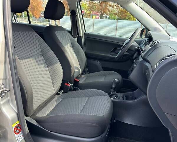 Бежевый Шкода Фабия, объемом двигателя 1.4 л и пробегом 191 тыс. км за 6200 $, фото 9 на Automoto.ua