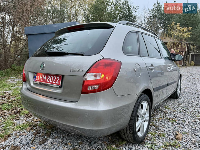 Бежевый Шкода Фабия, объемом двигателя 1.4 л и пробегом 255 тыс. км за 5800 $, фото 5 на Automoto.ua