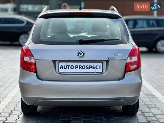 Бежевый Шкода Фабия, объемом двигателя 1.4 л и пробегом 191 тыс. км за 6200 $, фото 4 на Automoto.ua