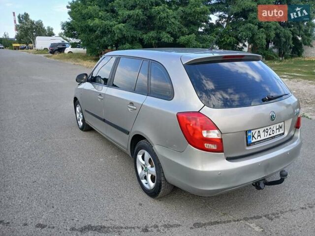 Шкода Фабия 2010 в Киеве на Automoto.ua Бежевый Шкода Фабия, объемом двигателя 1.2 л и пробегом 270 тыс. км за 4500 $, фото 10 на Automoto.ua