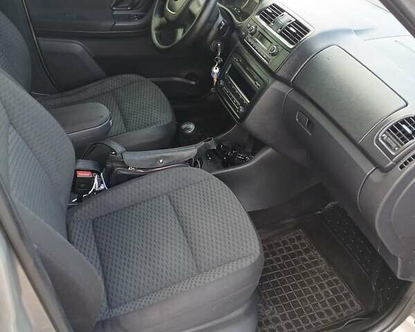 Шкода Фабия 2010 в Киеве на Automoto.ua Бежевый Шкода Фабия, объемом двигателя 1.2 л и пробегом 270 тыс. км за 4500 $, фото 11 на Automoto.ua