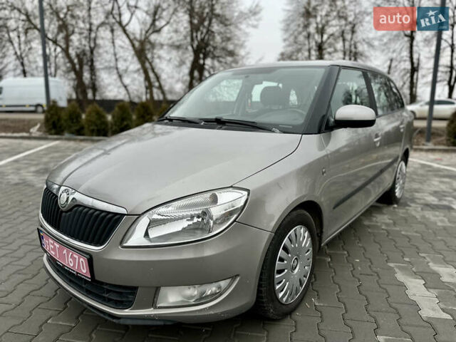 Бежевый Шкода Фабия, объемом двигателя 1.2 л и пробегом 250 тыс. км за 5500 $, фото 16 на Automoto.ua
