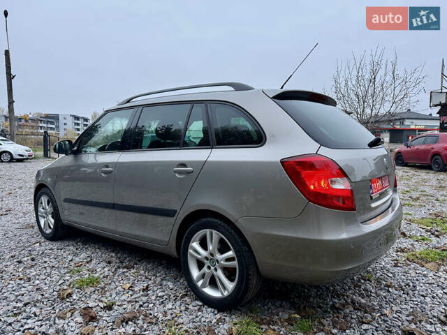 Бежевый Шкода Фабия, объемом двигателя 1.4 л и пробегом 255 тыс. км за 5800 $, фото 4 на Automoto.ua