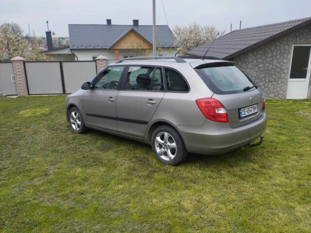 Бежевый Шкода Фабия, объемом двигателя 1.2 л и пробегом 323 тыс. км за 5000 $, фото 1 на Automoto.ua