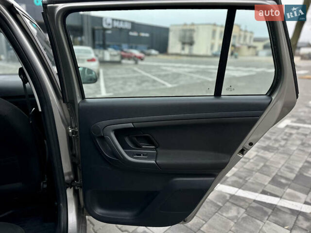 Бежевый Шкода Фабия, объемом двигателя 1.2 л и пробегом 250 тыс. км за 5500 $, фото 37 на Automoto.ua