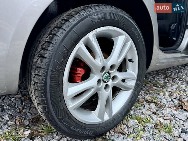 Бежевый Шкода Фабия, объемом двигателя 1.4 л и пробегом 255 тыс. км за 5800 $, фото 9 на Automoto.ua