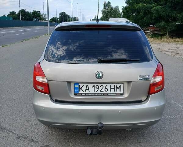 Шкода Фабия 2010 в Киеве на Automoto.ua Бежевый Шкода Фабия, объемом двигателя 1.2 л и пробегом 270 тыс. км за 4500 $, фото 6 на Automoto.ua