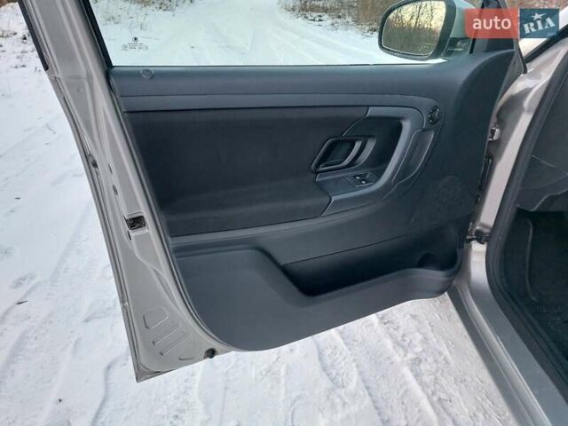 Бежевий Шкода Фабія, об'ємом двигуна 1.2 л та пробігом 324 тис. км за 5500 $, фото 28 на Automoto.ua