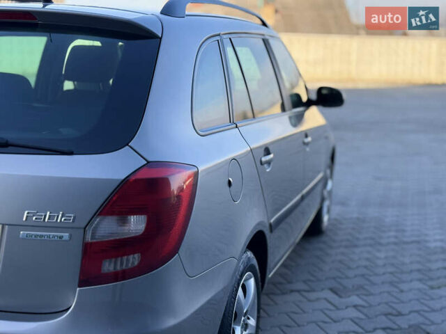 Бежевий Шкода Фабія, об'ємом двигуна 1.2 л та пробігом 302 тис. км за 5499 $, фото 14 на Automoto.ua