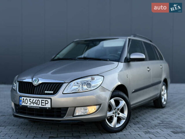 Бежевий Шкода Фабія, об'ємом двигуна 1.2 л та пробігом 302 тис. км за 5499 $, фото 7 на Automoto.ua