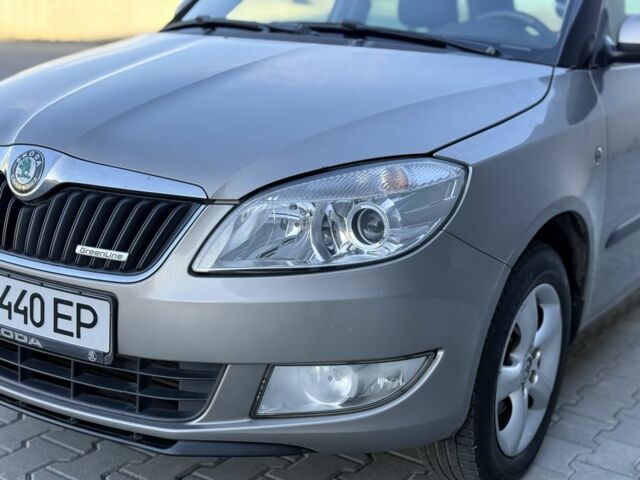Бежевий Шкода Фабія, об'ємом двигуна 1.2 л та пробігом 200 тис. км за 5499 $, фото 4 на Automoto.ua