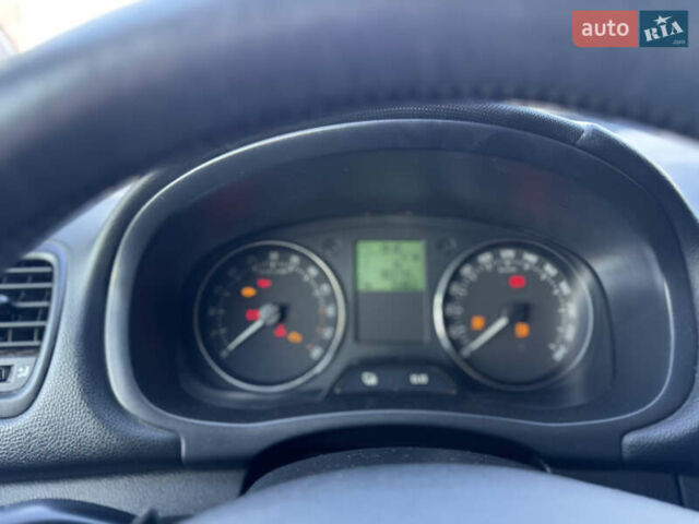 Бежевий Шкода Фабія, об'ємом двигуна 1.2 л та пробігом 302 тис. км за 5499 $, фото 34 на Automoto.ua