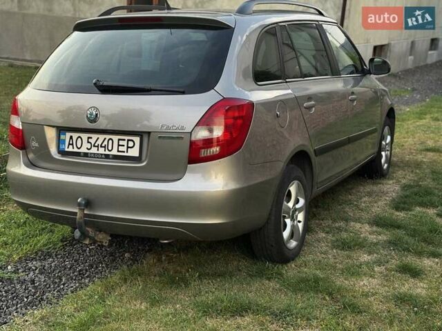 Шкода Фабия 2011 в Сваляве на Automoto.ua Бежевый Шкода Фабия, объемом двигателя 1.2 л и пробегом 301 тыс. км за 5500 $, фото 7 на Automoto.ua