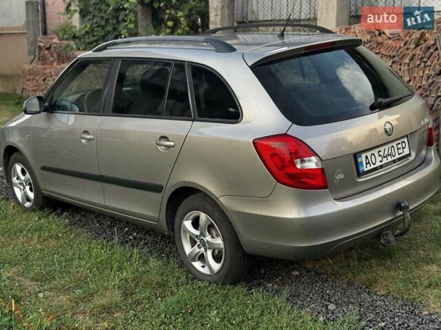 Шкода Фабия 2011 в Сваляве на Automoto.ua Бежевый Шкода Фабия, объемом двигателя 1.2 л и пробегом 301 тыс. км за 5500 $, фото 3 на Automoto.ua