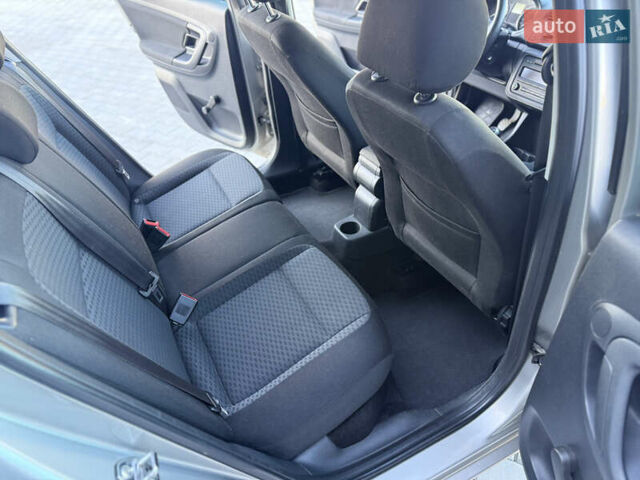 Бежевий Шкода Фабія, об'ємом двигуна 1.2 л та пробігом 302 тис. км за 5499 $, фото 22 на Automoto.ua