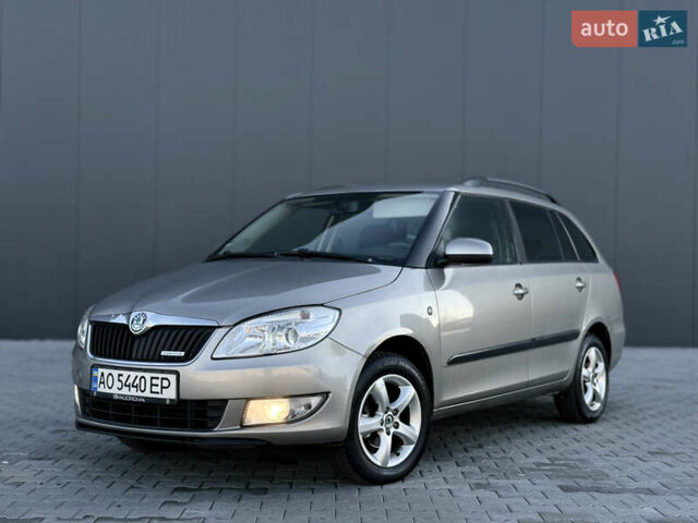 Бежевий Шкода Фабія, об'ємом двигуна 1.2 л та пробігом 302 тис. км за 5499 $, фото 15 на Automoto.ua