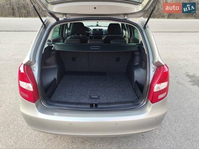 Бежевый Шкода Фабия, объемом двигателя 1.2 л и пробегом 218 тыс. км за 8400 $, фото 11 на Automoto.ua