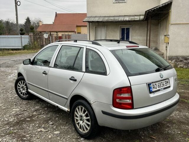 Бежевый Шкода Фабия, объемом двигателя 1.4 л и пробегом 500 тыс. км за 2500 $, фото 3 на Automoto.ua