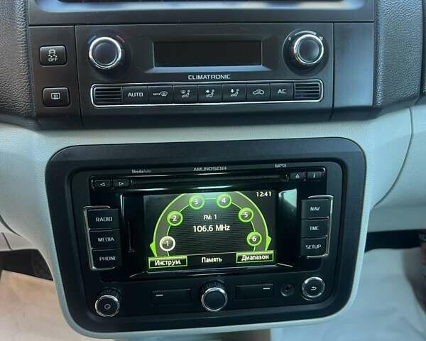 Бежевий Шкода Фабія, об'ємом двигуна 1.2 л та пробігом 253 тис. км за 5900 $, фото 14 на Automoto.ua