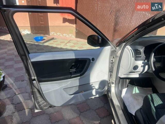 Бежевий Шкода Фабія, об'ємом двигуна 1.2 л та пробігом 253 тис. км за 5900 $, фото 35 на Automoto.ua
