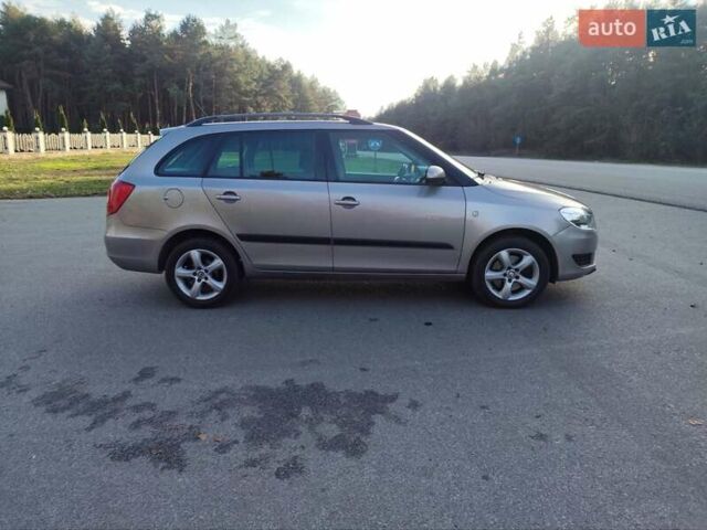 Бежевый Шкода Фабия, объемом двигателя 1.2 л и пробегом 218 тыс. км за 8400 $, фото 5 на Automoto.ua