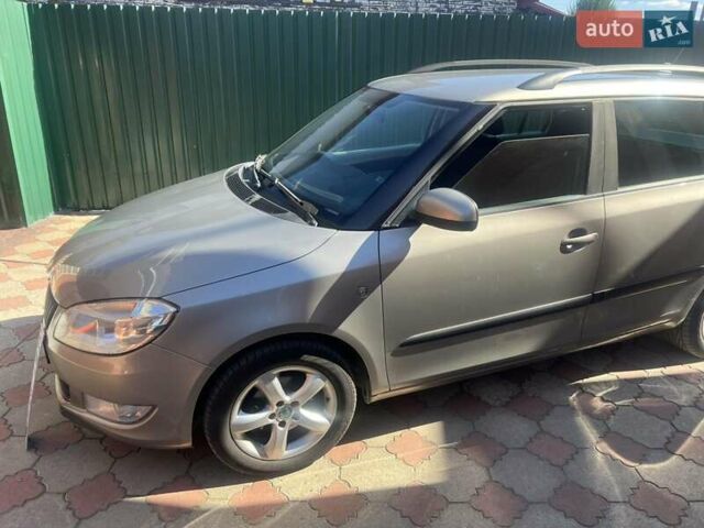 Бежевий Шкода Фабія, об'ємом двигуна 1.2 л та пробігом 253 тис. км за 5900 $, фото 29 на Automoto.ua