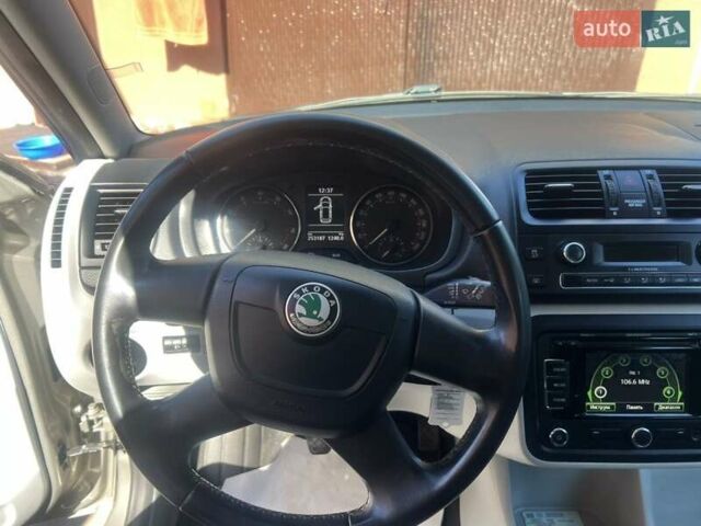 Бежевий Шкода Фабія, об'ємом двигуна 1.2 л та пробігом 253 тис. км за 5900 $, фото 38 на Automoto.ua