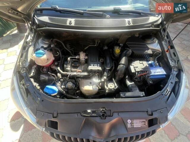 Бежевий Шкода Фабія, об'ємом двигуна 1.2 л та пробігом 253 тис. км за 5900 $, фото 4 на Automoto.ua