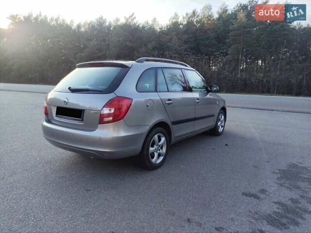 Бежевый Шкода Фабия, объемом двигателя 1.2 л и пробегом 218 тыс. км за 8400 $, фото 6 на Automoto.ua