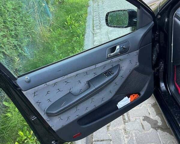 Черный Шкода Фабия, объемом двигателя 1.9 л и пробегом 452 тыс. км за 3800 $, фото 3 на Automoto.ua