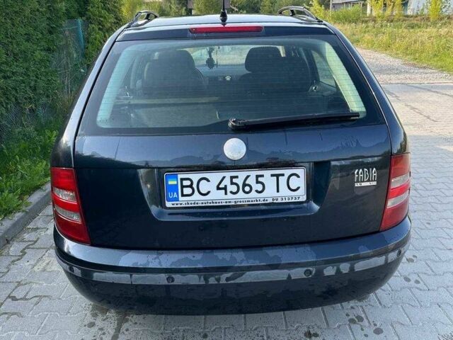 Черный Шкода Фабия, объемом двигателя 1.9 л и пробегом 452 тыс. км за 3800 $, фото 1 на Automoto.ua
