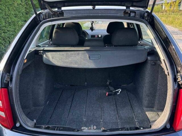 Черный Шкода Фабия, объемом двигателя 1.9 л и пробегом 452 тыс. км за 3800 $, фото 4 на Automoto.ua