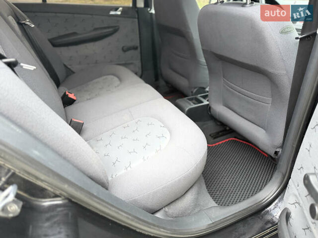 Чорний Шкода Фабія, об'ємом двигуна 1.39 л та пробігом 201 тис. км за 3750 $, фото 25 на Automoto.ua