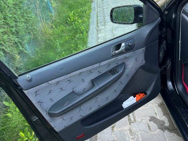 Черный Шкода Фабия, объемом двигателя 1.9 л и пробегом 452 тыс. км за 3800 $, фото 7 на Automoto.ua