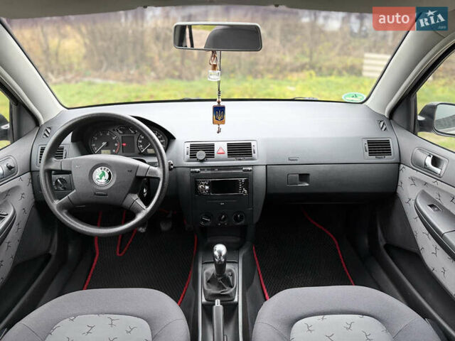 Чорний Шкода Фабія, об'ємом двигуна 1.39 л та пробігом 201 тис. км за 3750 $, фото 20 на Automoto.ua