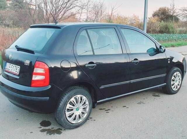 Чорний Шкода Фабія, об'ємом двигуна 1.4 л та пробігом 312 тис. км за 2603 $, фото 5 на Automoto.ua