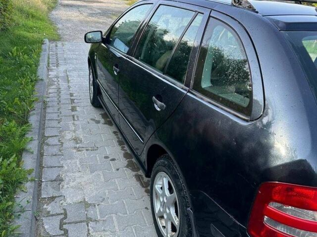 Черный Шкода Фабия, объемом двигателя 1.9 л и пробегом 452 тыс. км за 3800 $, фото 3 на Automoto.ua