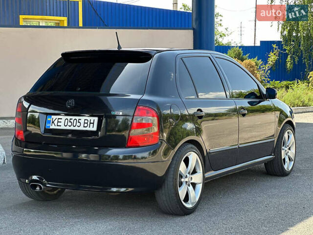 Черный Шкода Фабия, объемом двигателя 1.9 л и пробегом 265 тыс. км за 6599 $, фото 6 на Automoto.ua