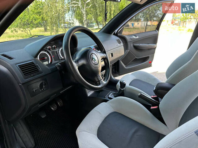 Черный Шкода Фабия, объемом двигателя 1.9 л и пробегом 265 тыс. км за 6599 $, фото 12 на Automoto.ua