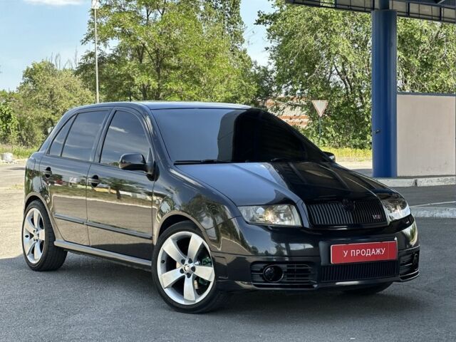 Черный Шкода Фабия, объемом двигателя 1.9 л и пробегом 265 тыс. км за 6599 $, фото 5 на Automoto.ua