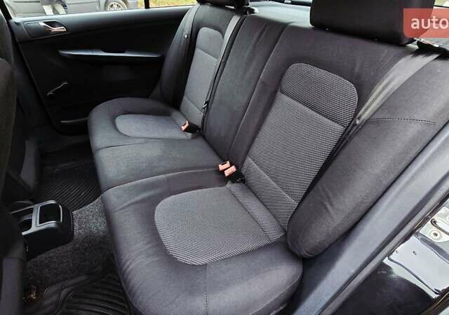 Черный Шкода Фабия, объемом двигателя 1.39 л и пробегом 173 тыс. км за 5799 $, фото 58 на Automoto.ua