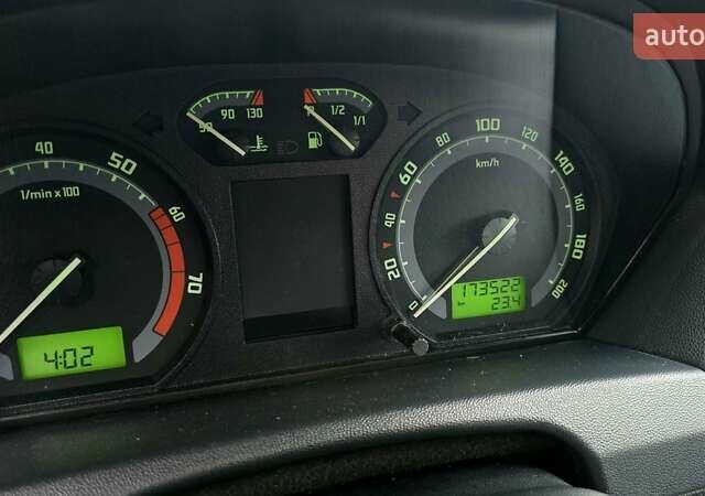 Черный Шкода Фабия, объемом двигателя 1.39 л и пробегом 173 тыс. км за 5799 $, фото 45 на Automoto.ua