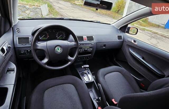 Черный Шкода Фабия, объемом двигателя 1.39 л и пробегом 173 тыс. км за 5799 $, фото 51 на Automoto.ua
